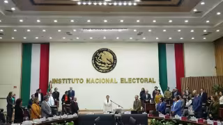 INE suma 15 renuncias tras cambio de presidencia; Blanca Cruz garantiza elecciones de 2027
