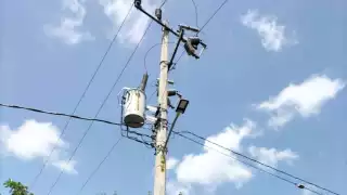 Habitantes informaron que las luminarias fundidas o sulfatadas fueron sustuidas por otras que no duraron más de una semana