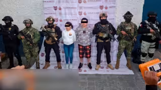 Golpe al narcomenudeo en CDMX: Marina asegura droga en Tláhuac y detiene a dos personas
