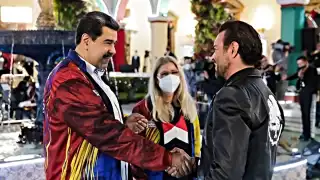 El cantante mexicano publicó un comunicado en el que aseguró que su presentación en el Palacio de Miraflores no fue de índole política. Foto: Twitter Nicolás Maduro