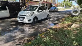 Disgusta a vecinos de Adolfo López Mateos respuesta tardía de CAPA para atender mega fuga de agua en la calle José María Morelos