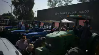 Caravana de tractores llega a San Lázaro para protestar por la Ley de Aguas: agricultores acusan falta de diálogo
