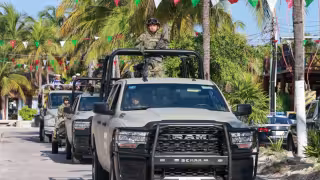 Los contingentes estuvieron conformados por ocho escuelas de todos los niveles educativos