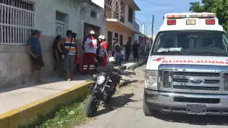 Vecinos de la zona auxiliaron a la mujer accidentada