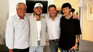 La pareja reveló foto del día en que nació su hija. Foto: Especial