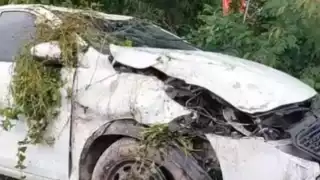 Los dos pasajeros resultaron lesionados, aunque no ameritaron ir hacia un hospital.