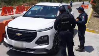 Dan de baja a Policía de Tránsito de Cancún por golpear a un conductor: VIDEO