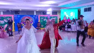 Coronan a Carmita y Cuauhtémoc como Reyes del Carnaval 2026 Campeche de la Casa del Maestro Jubilado