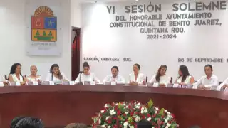 Ana Patricia Peralta toma protesta como alcaldesa de Benito Juárez en medio de la mala organización