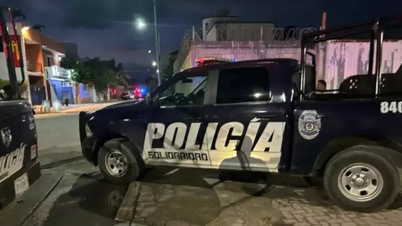 El presunto asaltante fue detenido en el asentamiento In House El presunto asaltante fue detenido en el asentamiento In House