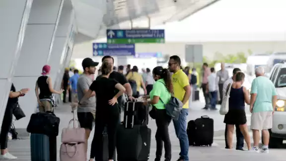 Un empleado aseguró que este inicio de Semana Santa y la temporada de Spring Break están en los niveles más bajos que haya visto en los más de 10 años que lleva en esta área. Un empleado aseguró que este inicio de Semana Santa y la temporada de Spring Break están en los niveles más bajos que haya visto en los más de 10 años que lleva en esta área.