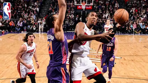 El Heat de Miami, equipo donde juega el mexico-estadounidense Jaime Jáquez JR., recibe hoy en casa a los Rockets de Houston a partir de las 18:30 horas El Heat de Miami, equipo donde juega el mexico-estadounidense Jaime Jáquez JR., recibe hoy en casa a los Rockets de Houston a partir de las 18:30 horas