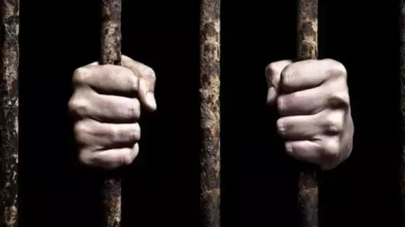 La agresión fue descubierta cuando la madre de la víctima llevó a su hija al médico La agresión fue descubierta cuando la madre de la víctima llevó a su hija al médico