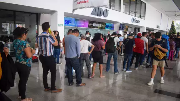 Trabajadores de las tiendas del lugar señalaron que ayer hubo mayor movimiento Trabajadores de las tiendas del lugar señalaron que ayer hubo mayor movimiento
