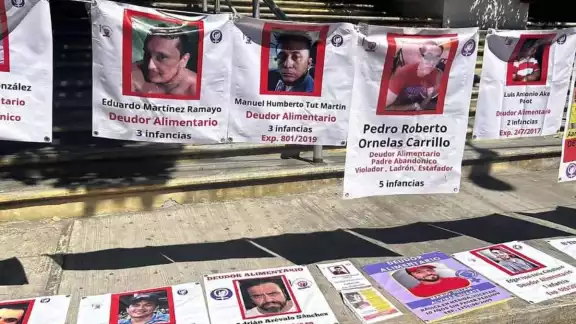 Las fotos fueron compartidas por la colectiva "Ley Sabina contra deudores alimentarios Yucatán" Las fotos fueron compartidas por la colectiva "Ley Sabina contra deudores alimentarios Yucatán"
