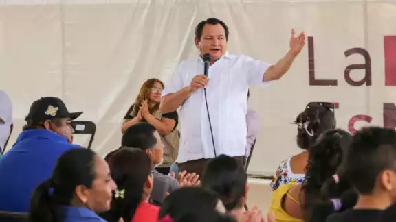 Joaquín Díaz Mena es ahora precandidato a la gubernatura de Yucatán en 2024 Joaquín Díaz Mena es ahora precandidato a la gubernatura de Yucatán en 2024