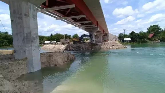 Vecinos de Candelaria se muestran asombrados del viaducto, ya que el municipio no había tenido una obra de esa magnitud Vecinos de Candelaria se muestran asombrados del viaducto, ya que el municipio no había tenido una obra de esa magnitud