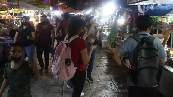 La Plaza Grande de Mérida comienza a llenarse previo al Grito de Independencia: EN VIVO La Plaza Grande de Mérida comienza a llenarse previo al Grito de Independencia: EN VIVO