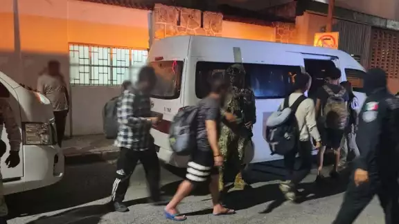 Entre los rescatados se encontraban dos adolescentes de 17 años