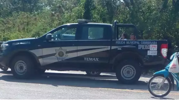 El lesionado solicitó ayuda a sus otros familiares que a su vez llamaron al número de emergencias 911 El lesionado solicitó ayuda a sus otros familiares que a su vez llamaron al número de emergencias 911