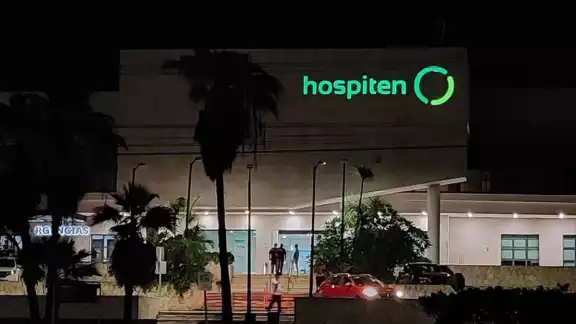 El hombre fue llevado a un hospital, pero murió en el camino El hombre fue llevado a un hospital, pero murió en el camino