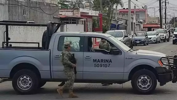 Trasciende la detención de dos personas durante el cateo en Progreso