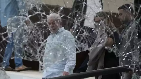 Lula da Silva se ha mantenido al margen de los ataques de bolsonaristas en Brasilia Lula da Silva se ha mantenido al margen de los ataques de bolsonaristas en Brasilia