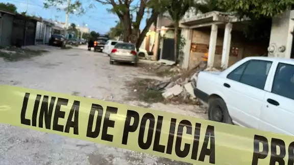 Autoridades arribaron a inspeccionar la escena del crimen en Cancún Autoridades arribaron a inspeccionar la escena del crimen en Cancún