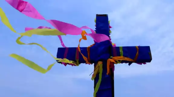 El tres de mayo tiene dos significados, el religioso y el festejo