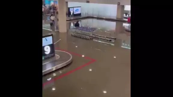 Así lució el AICM por el mal clima de la tarde de este lunes