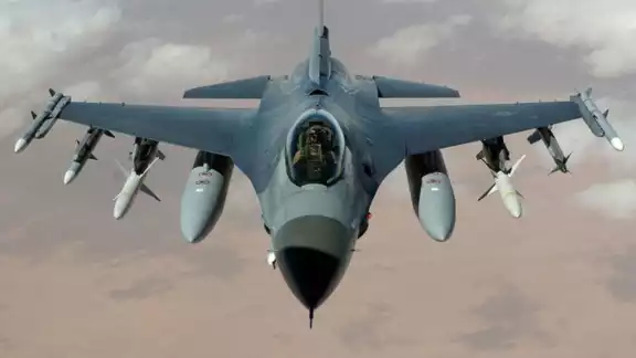 Dinamarca informó este sábado que la entrega de avioines de combate F-16 a Ucrania se retrasará seis meses más Dinamarca informó este sábado que la entrega de avioines de combate F-16 a Ucrania se retrasará seis meses más