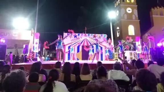 Así se vivió la presentación de comparsas en el Carnaval de Sabancuy Así se vivió la presentación de comparsas en el Carnaval de Sabancuy