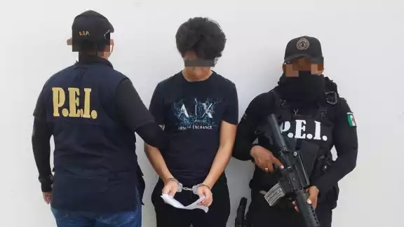 La SSP Yucatán detuvo al joven en el aeropuerto de Mérida La SSP Yucatán detuvo al joven en el aeropuerto de Mérida