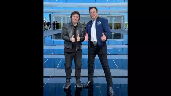 El presidente de Argentina, Javier Milei, se reunió con el empresario Elon Musk con la intención de explorar nuevas oportunidades tecnológicas y energéticas El presidente de Argentina, Javier Milei, se reunió con el empresario Elon Musk con la intención de explorar nuevas oportunidades tecnológicas y energéticas