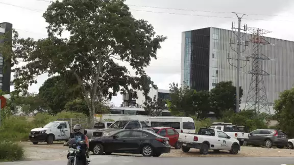 Por las miles de construcciones al Norte de Mérida la sensación térmica supera los 50 grados Por las miles de construcciones al Norte de Mérida la sensación térmica supera los 50 grados