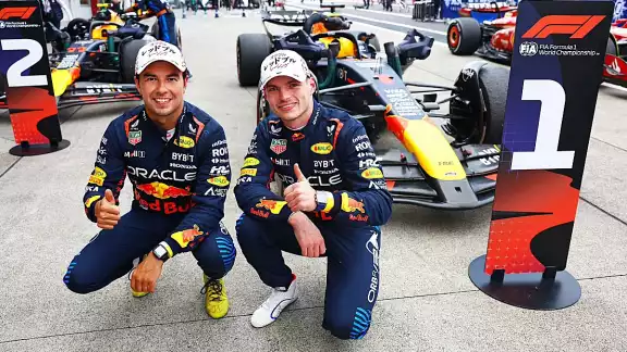 Junto a Max y Pérez, el podio lo completó Carlos Sainz Junto a Max y Pérez, el podio lo completó Carlos Sainz