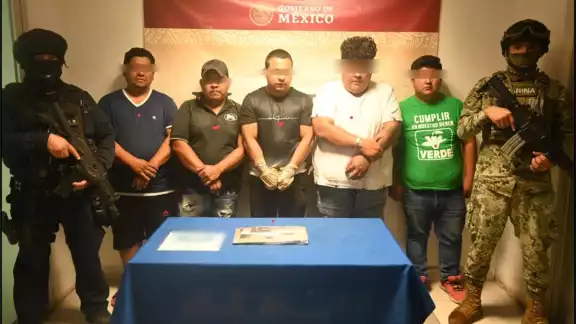Los cinco hombres quedaron a disposición de la FGE Quintana Roo Los cinco hombres quedaron a disposición de la FGE Quintana Roo