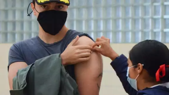 Las personas de 18 años o mas que ya recibieron su esquema completo de vacunación podrán participar. Foto: Cuartoscuro Las personas de 18 años o mas que ya recibieron su esquema completo de vacunación podrán participar. Foto: Cuartoscuro