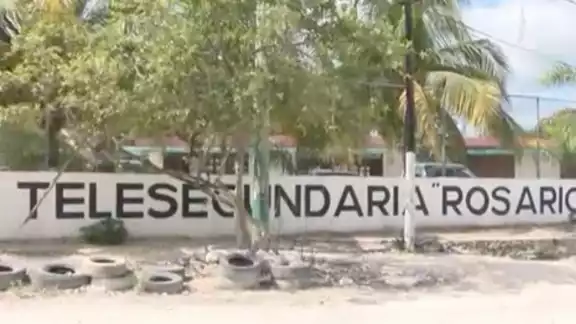 El acusado fue identificado como Rodrigo N., quien es presuntamente defendido por los directivos del
plantel.