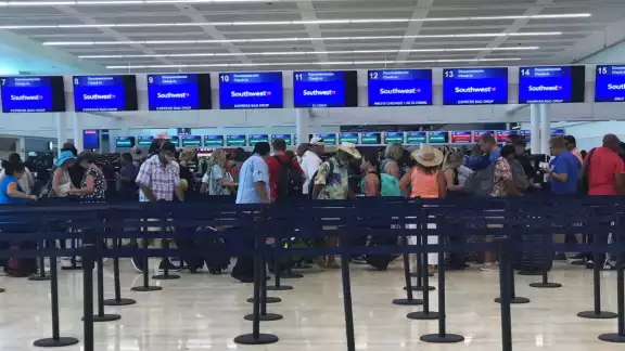 Este sábado también se registraron tres retrasos,