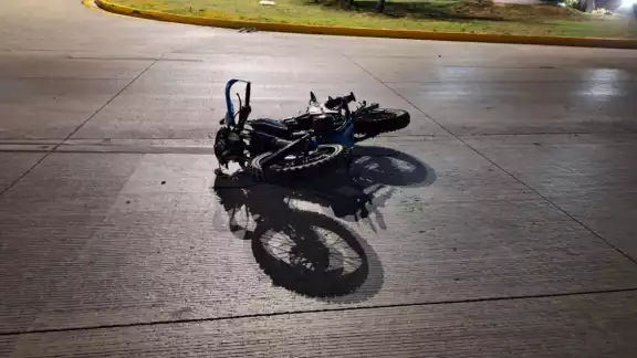 El motociclista murió luego del impacto contra un poste en Cancún El motociclista murió luego del impacto contra un poste en Cancún