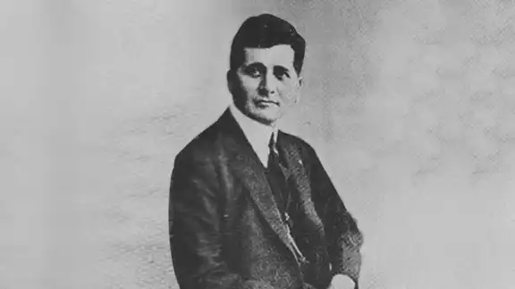 Felipe Carrillo Puerto murió fusilado el 3 de enero de 1924 en Mérida por órdenes del general Ricardez Broca Felipe Carrillo Puerto murió fusilado el 3 de enero de 1924 en Mérida por órdenes del general Ricardez Broca