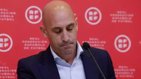 Luis Rubiales podría enfrentar una multa o pena de hasta 4 años de prisión si es declarado culpable Luis Rubiales podría enfrentar una multa o pena de hasta 4 años de prisión si es declarado culpable
