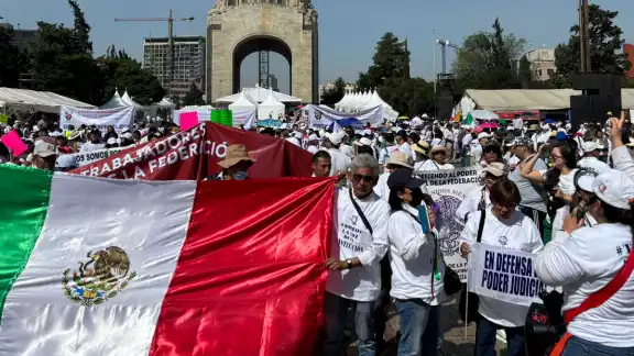 Los inconformes están en contra de la eliminación de 13, de 14, fideicomisos Los inconformes están en contra de la eliminación de 13, de 14, fideicomisos