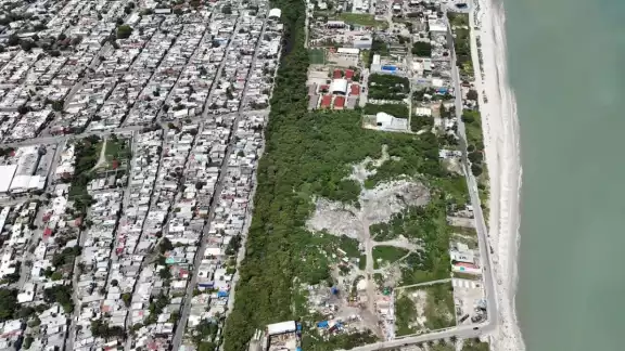 Esta situación impide hacer obras públicas, ya que algunos terrenos fueron donados Esta situación impide hacer obras públicas, ya que algunos terrenos fueron donados