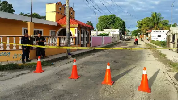 La zona del accidente fue acordonada por la policía municipal momentáneamente La zona del accidente fue acordonada por la policía municipal momentáneamente