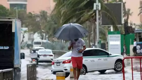 Se recomienda tomar precauciones por las fuertes lluvias