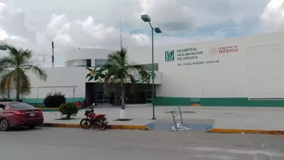 Dos jóvenes se accidentan en carretera del municipio de Escárcega Dos jóvenes se accidentan en carretera del municipio de Escárcega