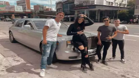 Felipe, hijo del empresario, informó que se encontraba deprimido porque la próxima semana él y su hermana, que son mellizos, cumplirían la mayoría de edad y ya no sería más su tutor legal Felipe, hijo del empresario, informó que se encontraba deprimido porque la próxima semana él y su hermana, que son mellizos, cumplirían la mayoría de edad y ya no sería más su tutor legal