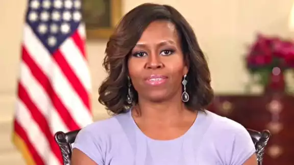 Michelle Obama negó los rumores sobre una posible intervención en la campaña electoral de los Estados Unidos Michelle Obama negó los rumores sobre una posible intervención en la campaña electoral de los Estados Unidos